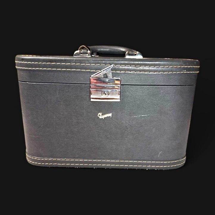 Skyway Vintage 1960’s Hard Makeup Case, Carry Handle, Lockable Regular Lock