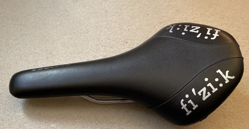 Fizik (fi'zi:k) Antares Manganese Racing Saddle/Seat Black 198g 143mm wide