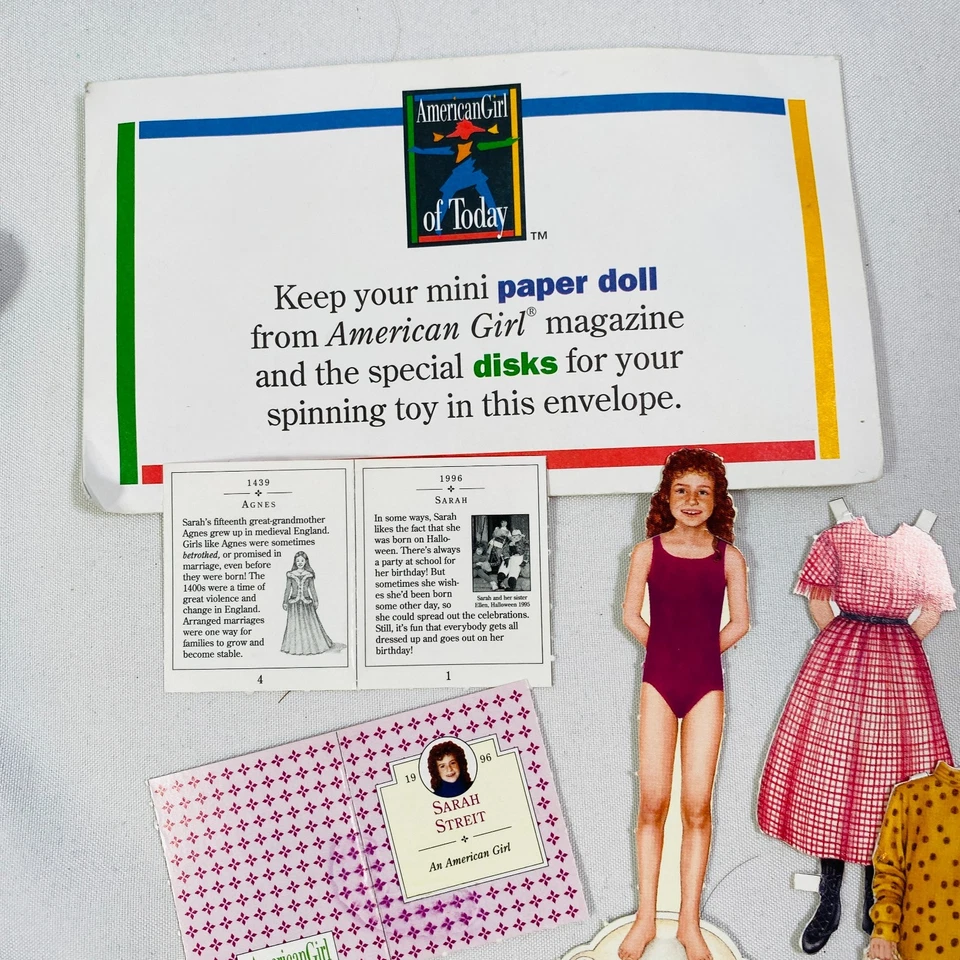 18" American Girl Today 1997 AGOT Apres-Ski Accessories Set: Game, Paper Dolls - Image 3 of 4