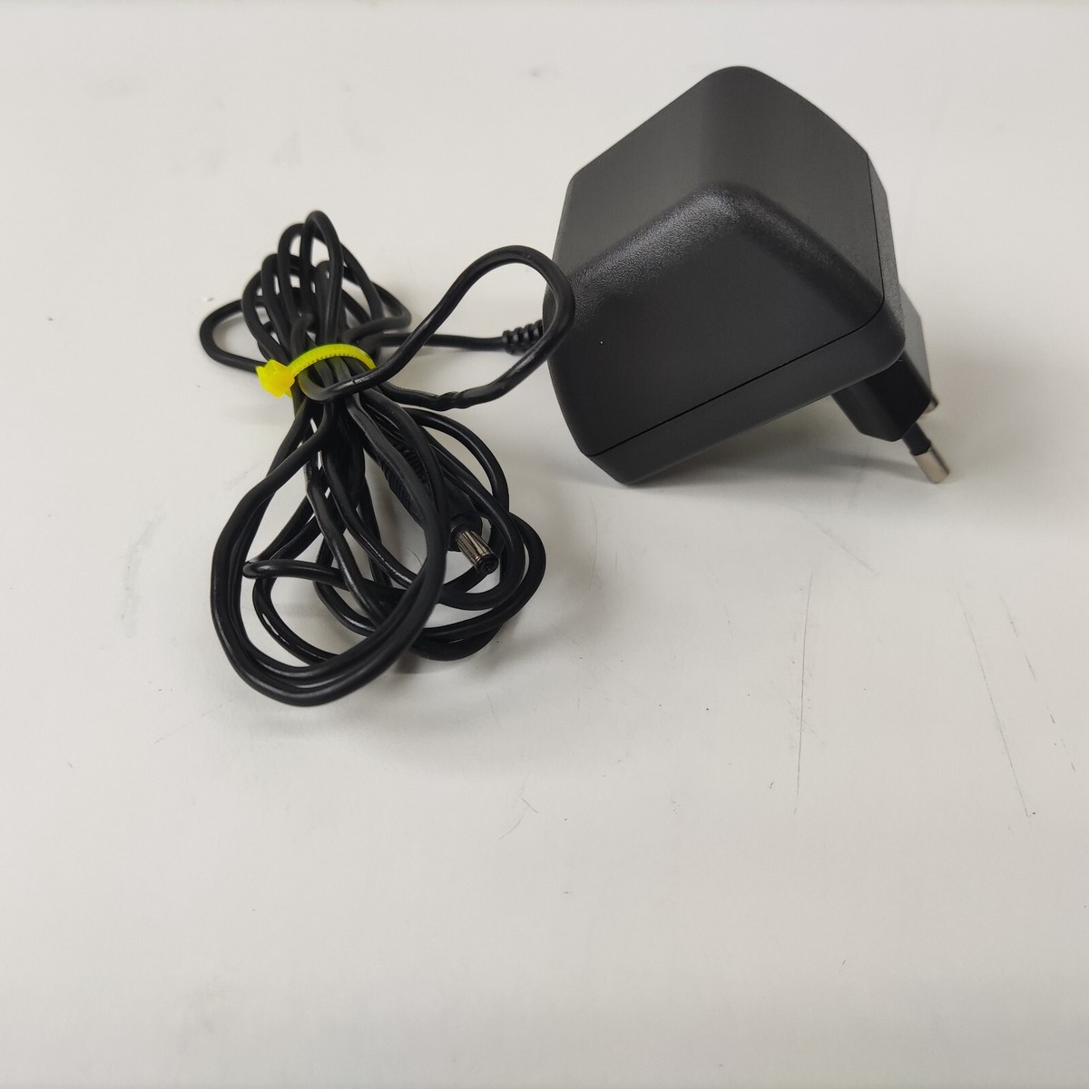 Nokia ACP-7E Netzteil 3,7V 355mA 1,3VA Extern Schwarz (Gebraucht) In - Foto 3