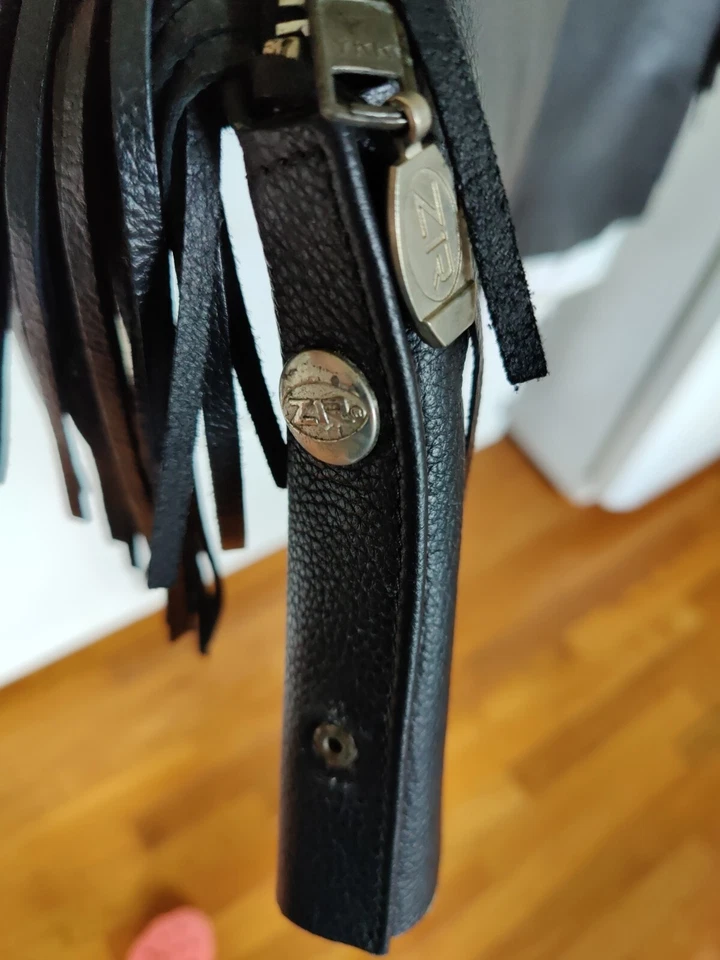 Ropa Z1R para mujer de cuero negro con flecos talla pequeña bolsillo con cordones con cinturón Foto 4 de 4