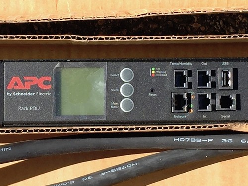 Schneider APC AP8853 Rack PDU 2G Metered Power Distribution Unit ZeroU 32A - Picture 4 of 11