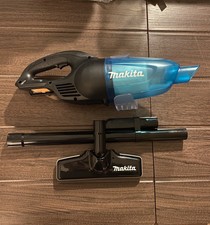 Makita XLC02ZB 18 V Cordless Bagless 