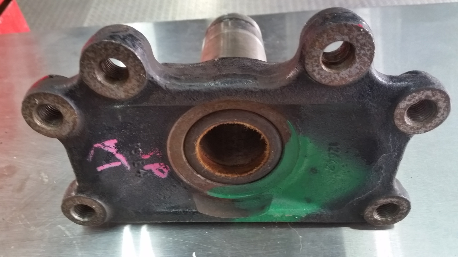 80 TO 89 ROLLS ROYCE SILVER SPIRIT SPUR DAWN LEFT REAR hub for spindle  