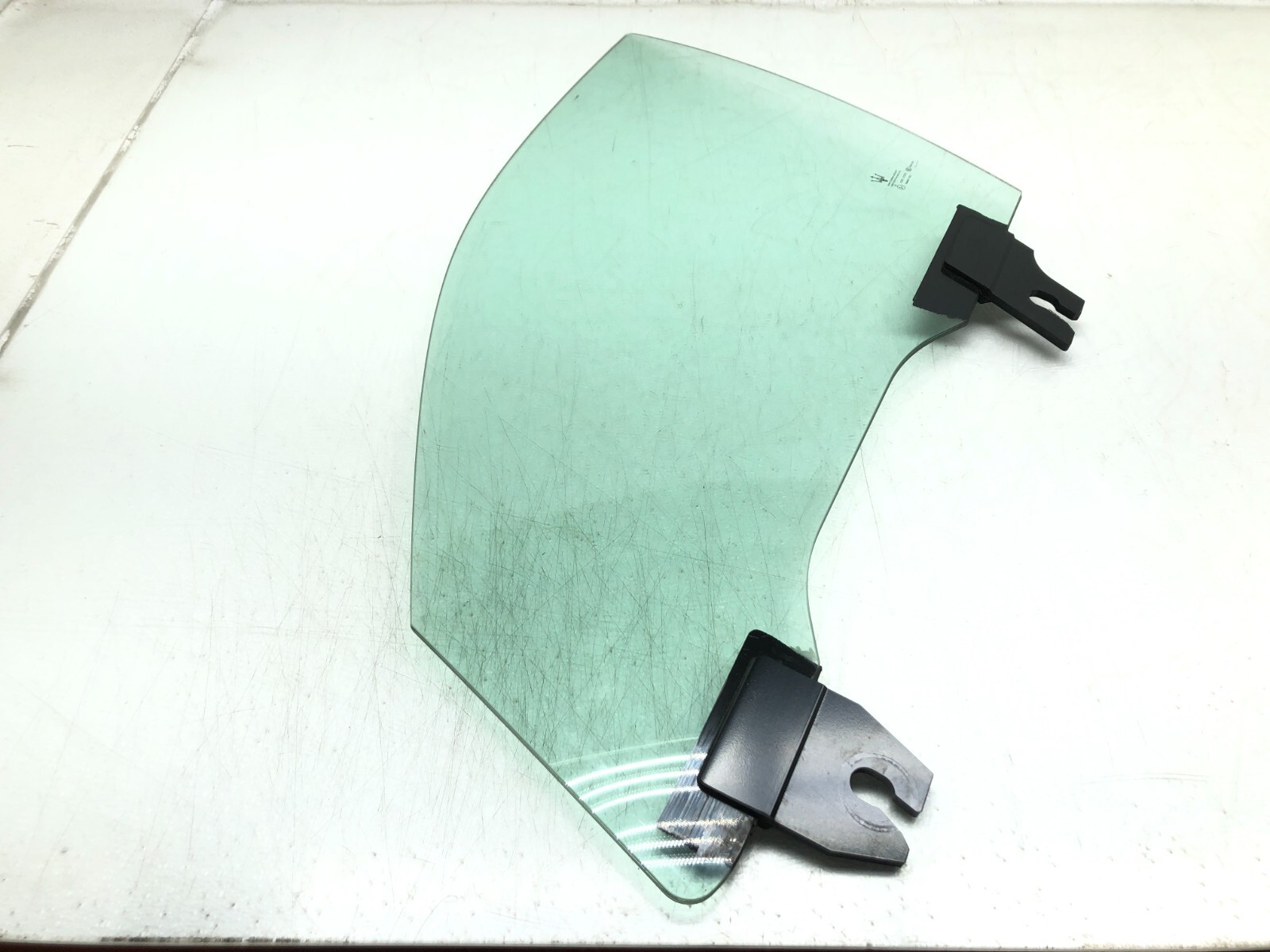 2017-2024 MASERATI LEVANTE LEFT DRIVER FRONT DOOR WINDOW GLASS OEM