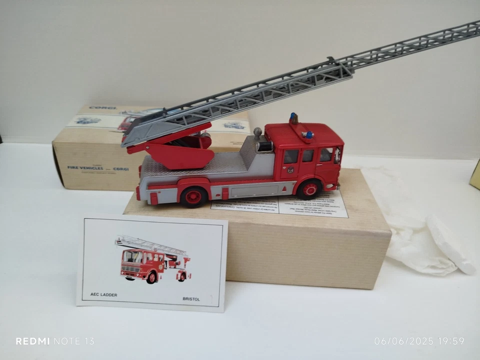 Camion Pompieri Aec Landder Bristol Corgi L.E. 1:50 - Immagine 3 di 3