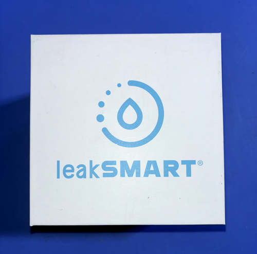 NEW LeakSmart 8850830 LeakSmart Hub 3.0 with Built-In WiFi - B2 - Picture 10 of 12