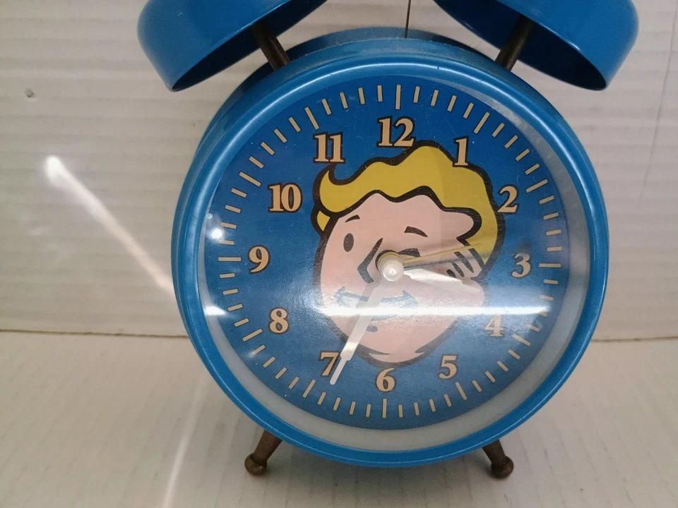 Fallout Reloj Despertador Bóveda Niño Cara Cabeza Nuke 111 Timbre Superior Reloj de Escritorio Foto 2 de 4