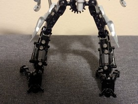 100% complete Lego Bionicle set 8693 Makuta Chirox