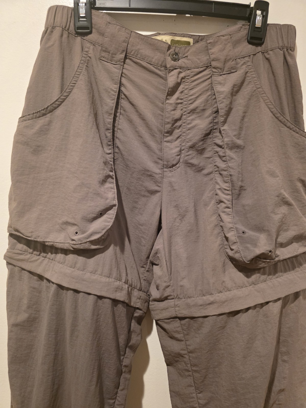 Cabela's Women's Convertible Pants Size 12 Pockets Logo Hiking Outdoors Beige