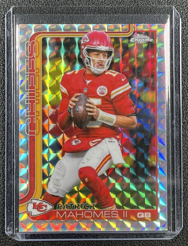 PATRICK MAHOMES II 2025 TOPPS CHROME #148 GEOMETRIC REFRACTOR CHIEFS
