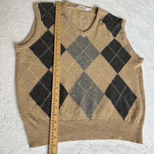 LL Bean Men's Argyle 100% Lambswool Vest Top Beige Gray Wool Scotland Size Large - Picture 13 of 16