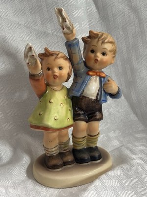 Goebel Hummel Auf Wiedersehen Porcelain Hand Painted Children Figurine