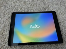 Apple iPad 6th Generation 9.7 Inch 32 GB Excellent Condition w/ Box