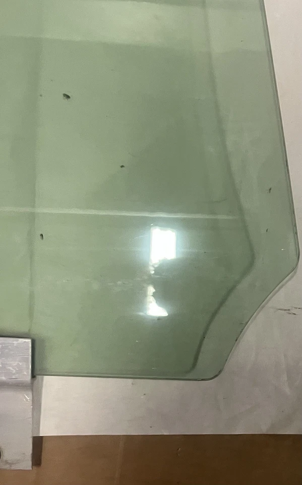 1991 - 1996 PARK AVENUE DRIVER LEFT REAR WINDOW DOOR GLASS OEM - Image 4 of 4