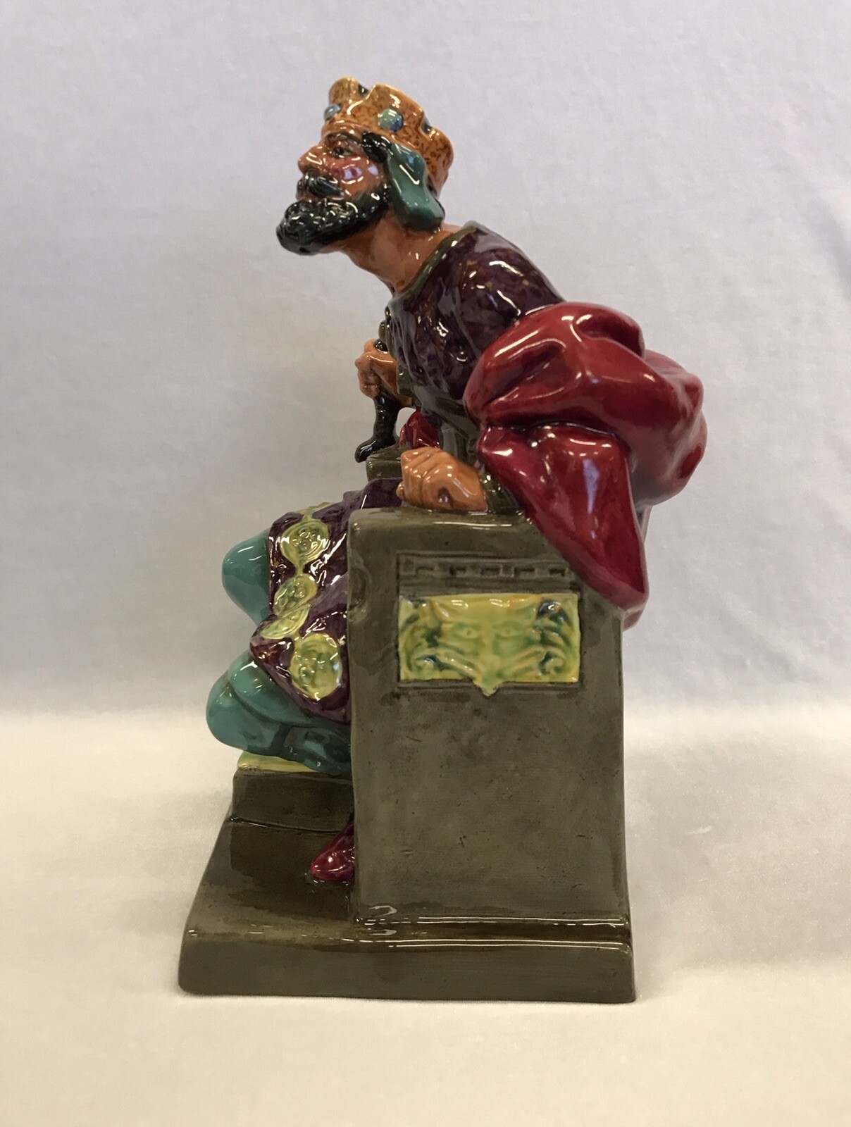 Original Royal Doulton Figurine “The Old King” HN.2134 Marked RP eBay