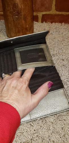 9 & Co. Wallet New SILVERY GRAY VEGAN Women's Tri-Fold 2633 - Picture 7 of 9
