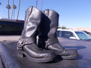 insulated engineer boots