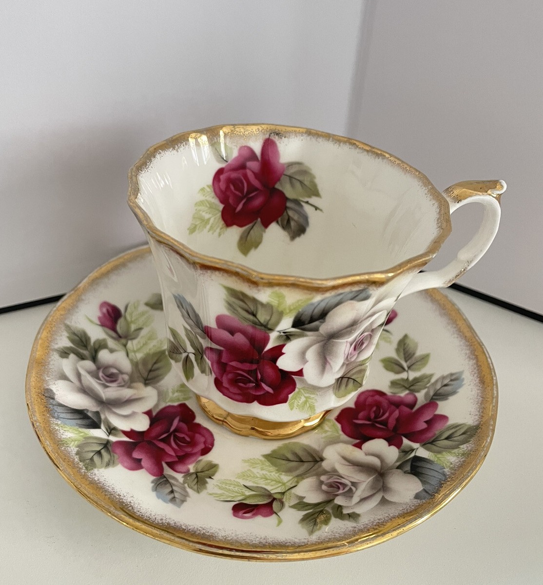 Elizabethan Jacobean Staffordshire Fine Bone China Rose Tea Cup