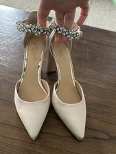 Jewel Badgley Mischka Heels Size 8 Nude Rhinestone Ankle Strap