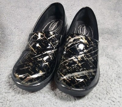Easy Works by Easy Street Slip Resistant Nursing Clogs Women's Size 8 Black 