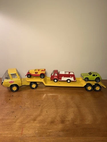 Tonka Vintage Yellow Pressed Steel Car Transporter .This is not a mini.