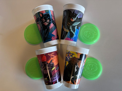 1992 BATMAN RETURNS Cups + Lids McDonalds UNUSED BEAUTIES Green Lids