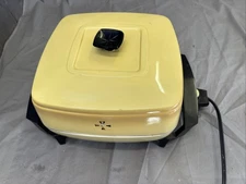 Vintage MIRRO-MATIC Automatic Electric Buffet Server Fryer Harvest Gold Tested