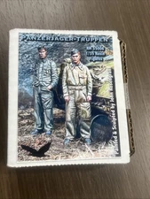 1/35 Raptor Miniatures #35006 Panzerjager Truppen (2 Figures)