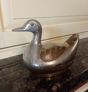 Vintage Pewter & Brass Duck Bird Trinket Keepsake Jewellery or Pill Pot Box 563g