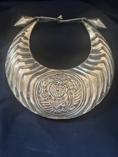 Collier, torque, ethnie Miao, métal argenté, cuivre, dragon, grue, ancien
