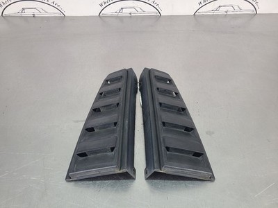2003-07 Hummer H2 Rear Upper Tail Light Vent Trim Panel Pair, LH / RH - OEM