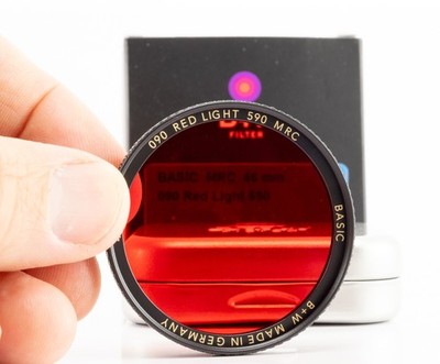 B+W 46mm Basic Red Light 090 590 MRC Filter