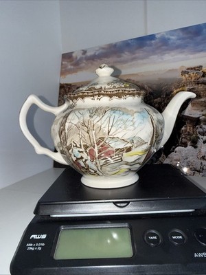 VINTAGE JOHNSON BROTHERS FRIENDLY VILLAGE SUGAR MAPLES TEA POT  MADE IN ENGLAND