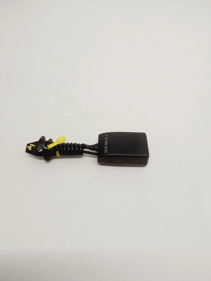 Fivela de cinto de segurança lateral para motorista 2009 Mercedes Benz CLK 350 A2038602669 - Imagem 2 de 4