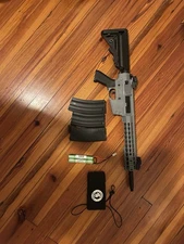 Lancer Tactical Gen2 M4 10" KeyMod Airsoft rifle/ With battery and charger.