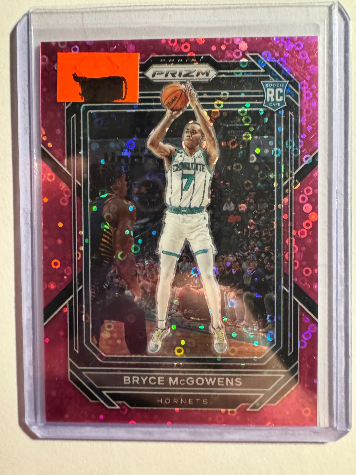 K242,387 - 2022-23 Panini Prizm Prizms Fast Break Pink #222 Bryce McGowens #/50