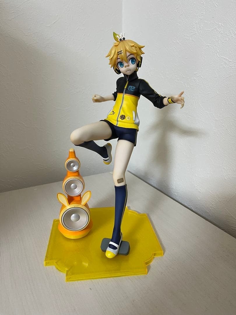 Kagamine Len Stylish Energy L 1/7 Scale Figure with Box