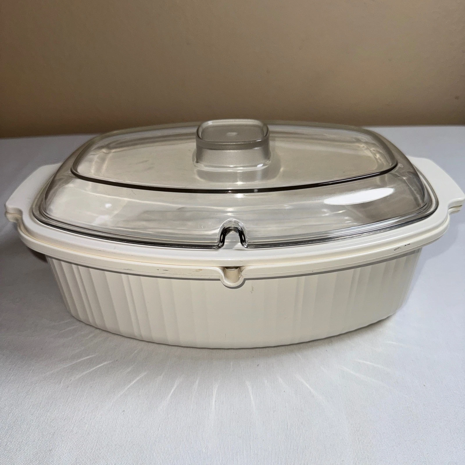 Rubbermaid Microwave Cookware 4 Qt 3.7L Oval Casserole Dish Steamer Rack Lid Set