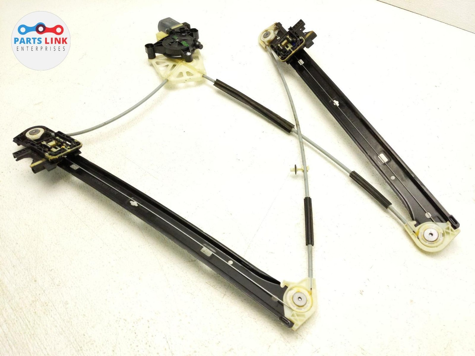 2016-20 BENTLEY BENTAYGA FRONT RIGHT DOOR WINDOW REGULATOR GLASS LIFT MOTOR 636