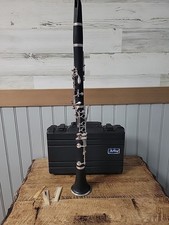 Artley 17S Student Model Clarinet with Hard Case,READ DESCRIPTION.