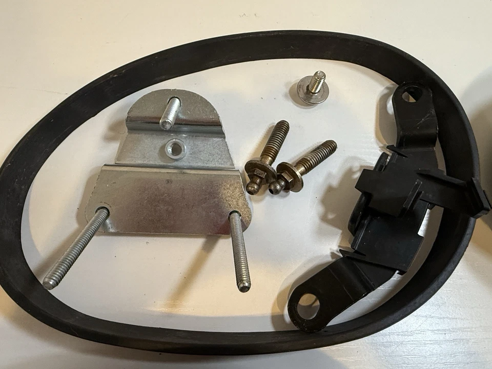 2012 Harley Davidson Road King 103 Air Cleaner Assembly - Complete - Image 4 of 4