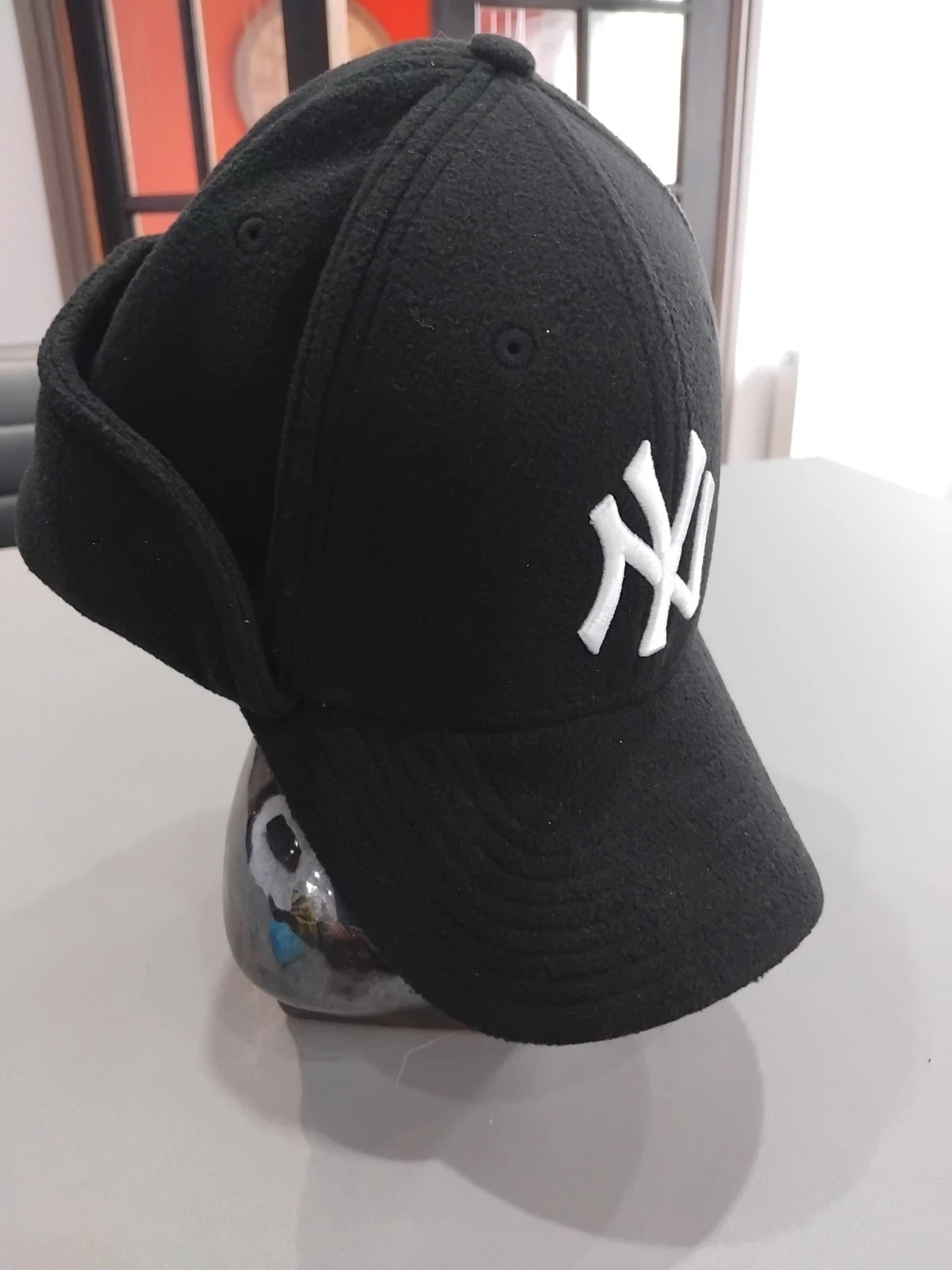 New Era Black 39Thirty Down flap Micro fleece Baseball Cap UK Medium / Large New