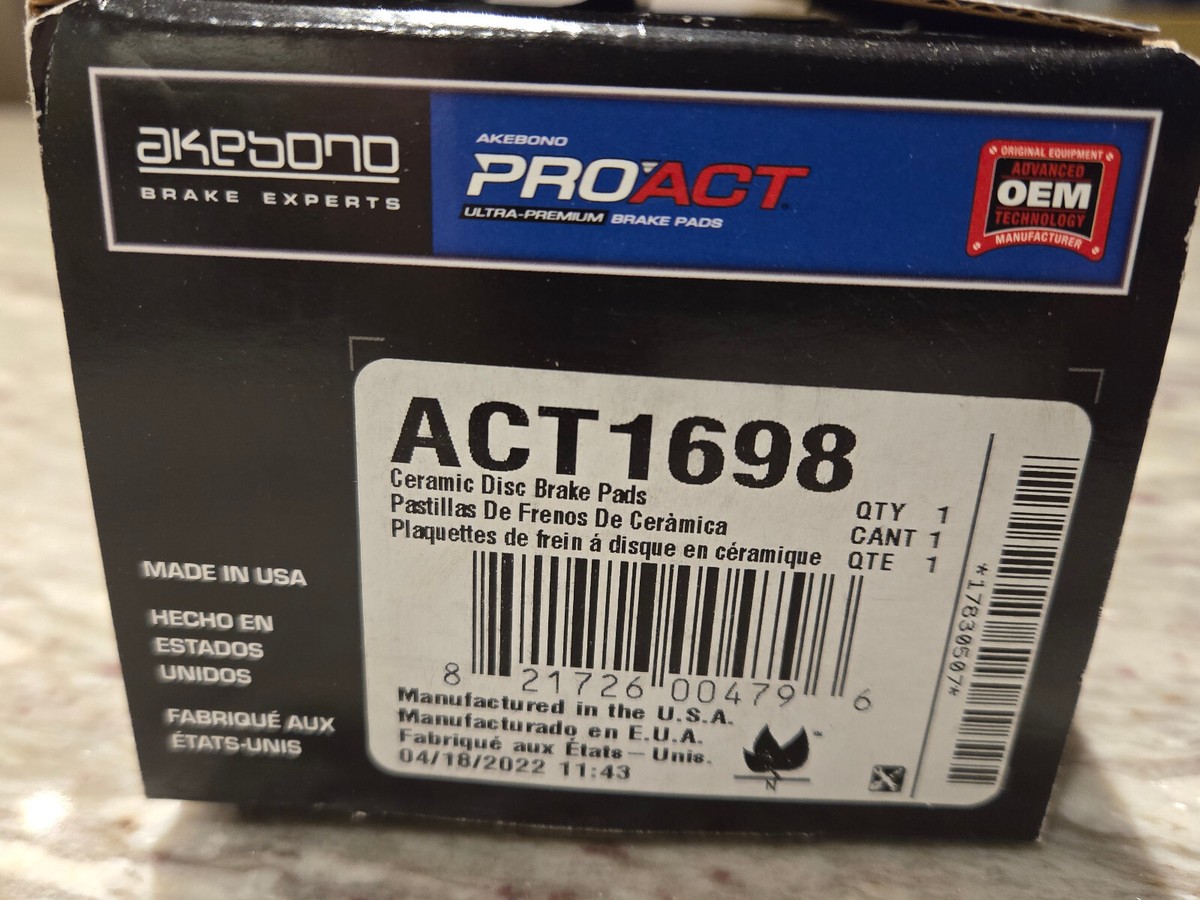 Akebono ProAct Ultra-Premium Brake Pads Acura RLX / TLX ACT1698 Akebono ProAct Ultra-Premium Brake Pads Acura RLX / TLX ACT1698