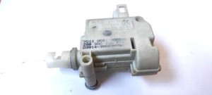 Volkswagen PASSAT B7 2011 Diesel Stellmotor Tankdeckel Tankklappe 77kW UST61369
