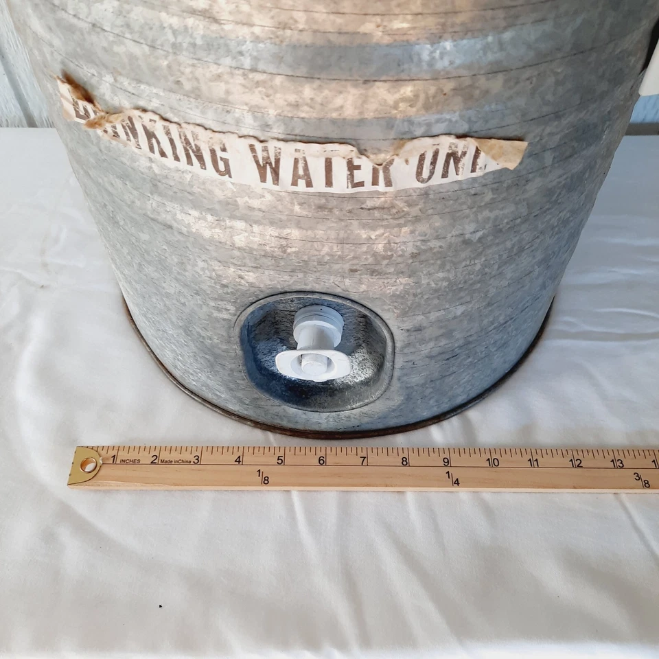 Dispensador de bebidas de agua ártica de metal de acero galvanizado de colección *Falta Li interior Foto 2 de 4