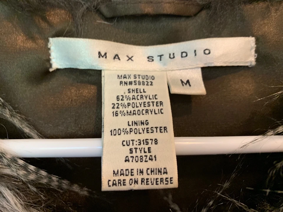Max Studio Faux Fur Lined Hook Closure Vest SZ MED - Image 3 of 4