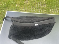 Sattelpad Sattelkissen aus Kunstfell / Plüsch schwarz