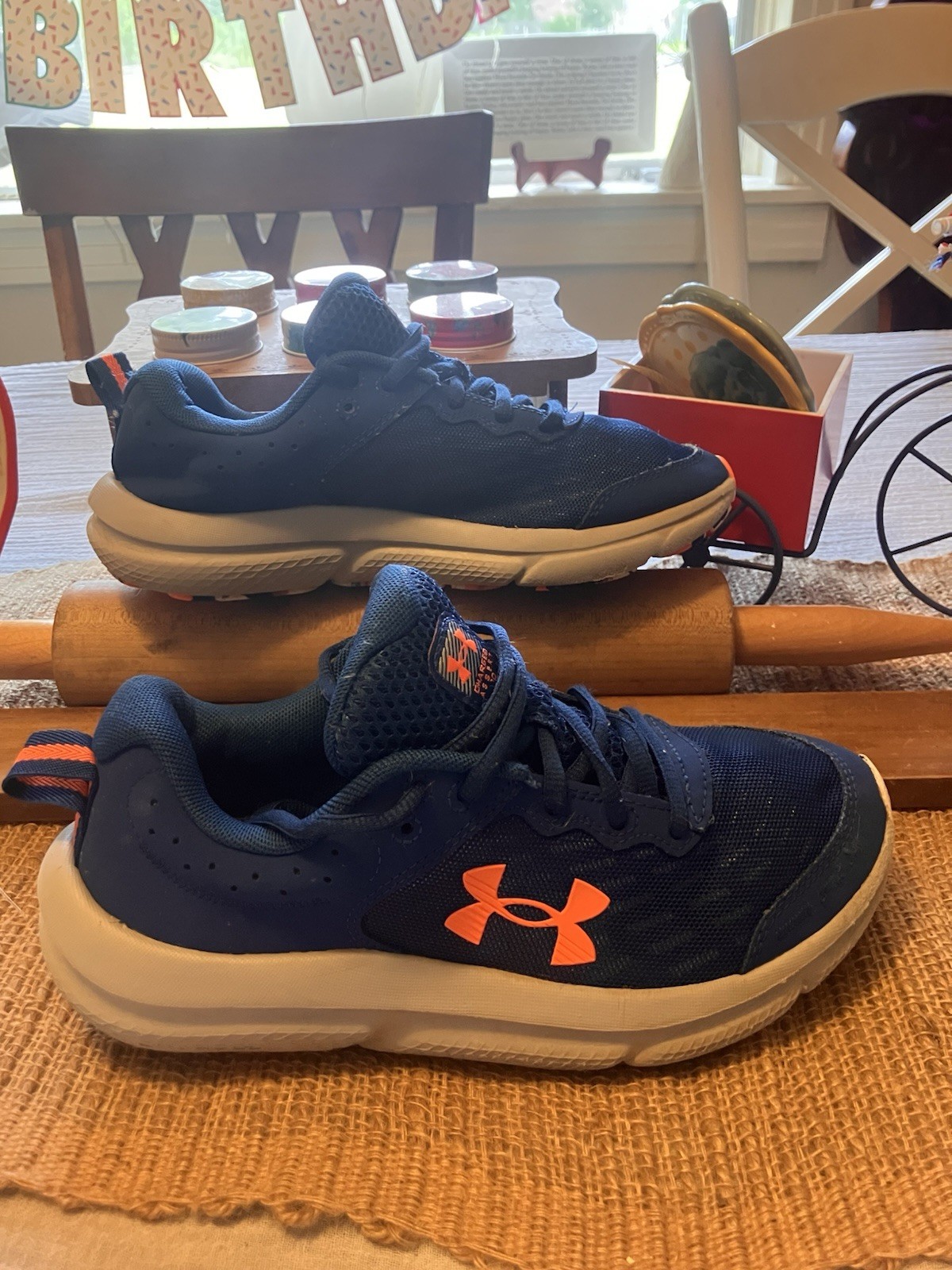 SAOLA Scarpe da ginnastica Under Armour Y taglia: 5 ragazzo usate blu e arancione