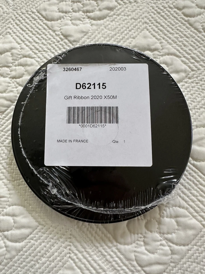 NEW SEALED LOUIS VUITTON GIFT RIBBON WHEEL 2020 X 50M - Image 2 of 2